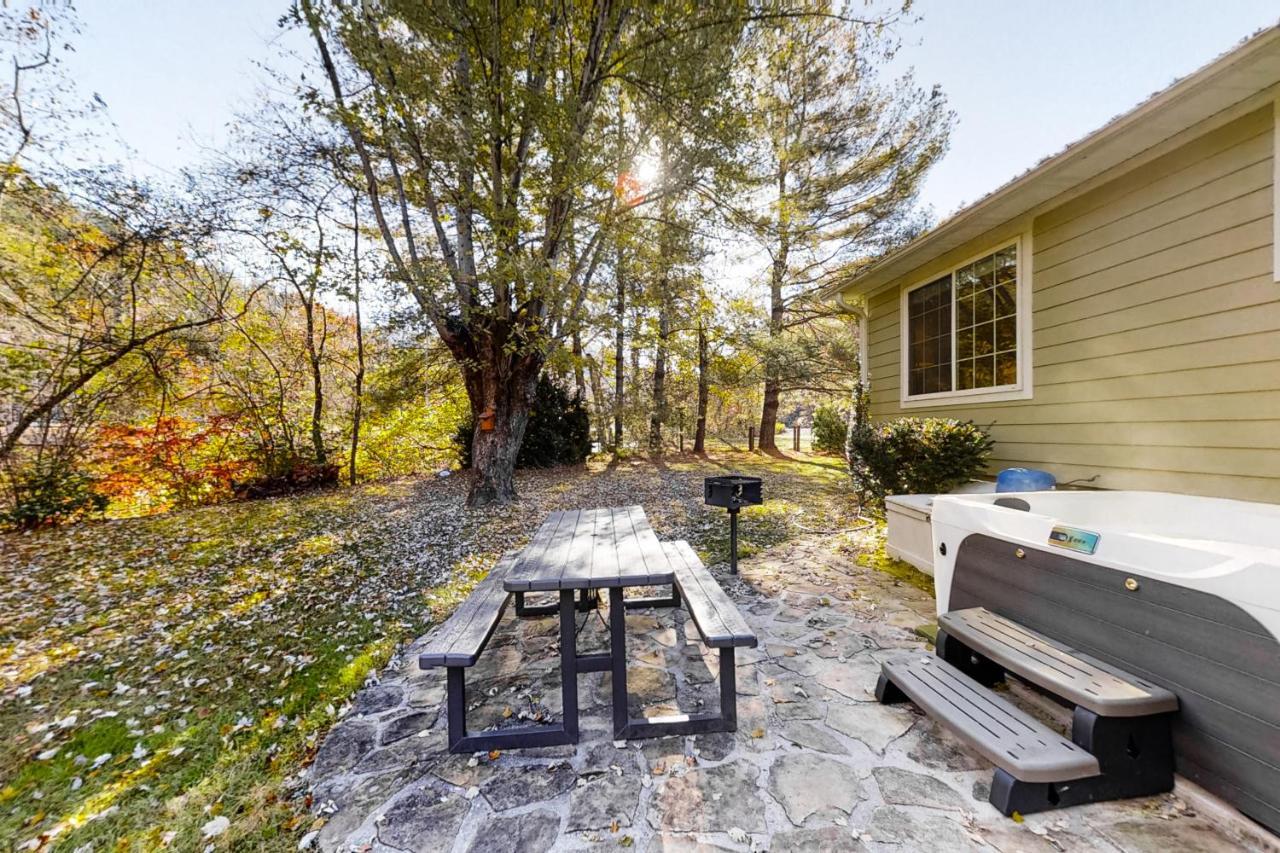 3 Bed 2 Bath Vacation Home In Whittier Exterior photo