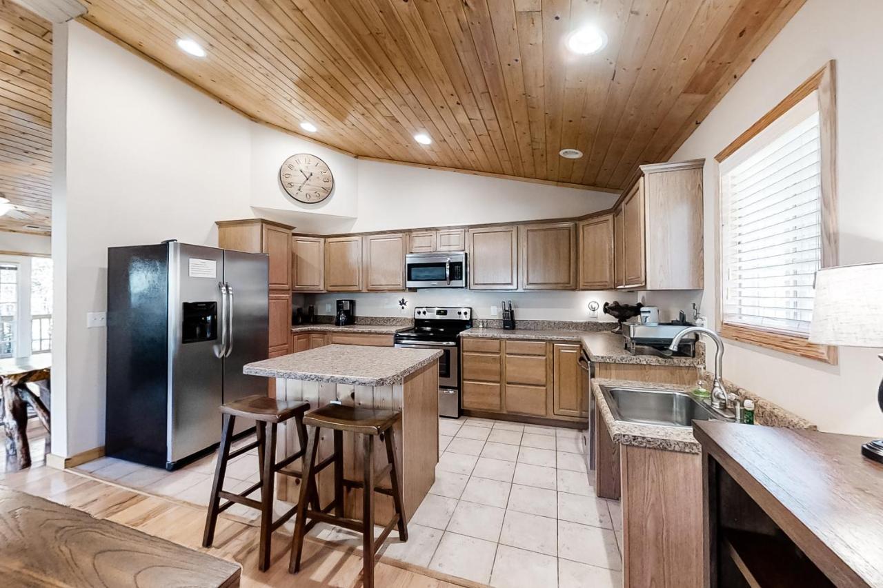 3 Bed 2 Bath Vacation Home In Whittier Exterior photo